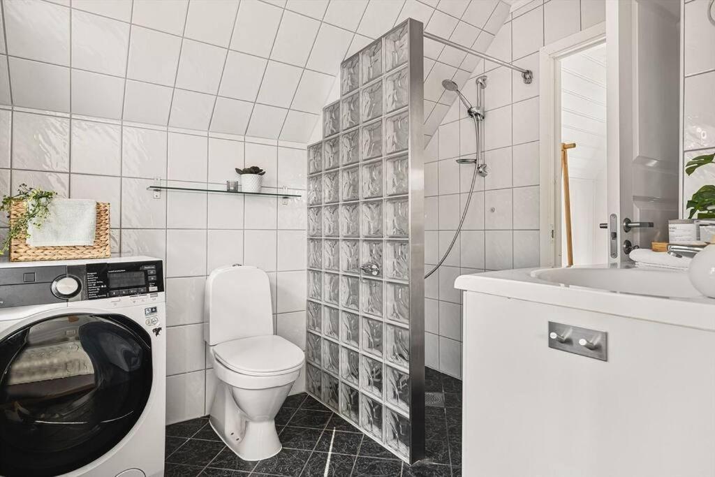Ferienwohnung Beautiful Bergen House From 1790 Exterior foto